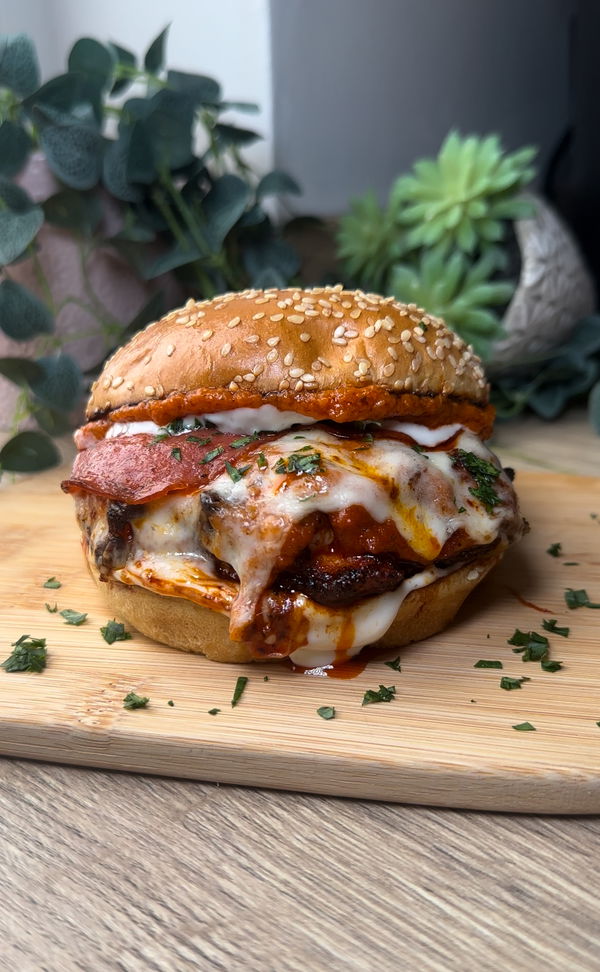 Pepperoni Pizza Chicken Burger - with a creamy garlic and herb sauce