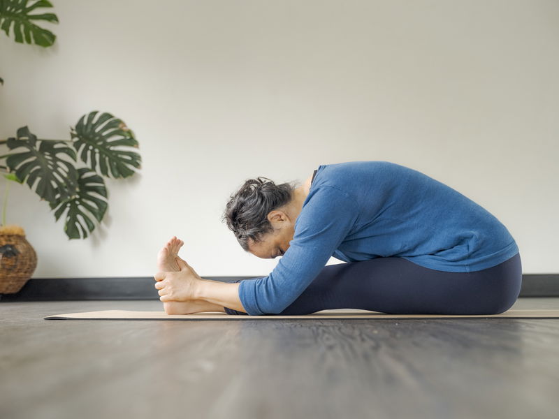 10min Gentle morning yoga flow