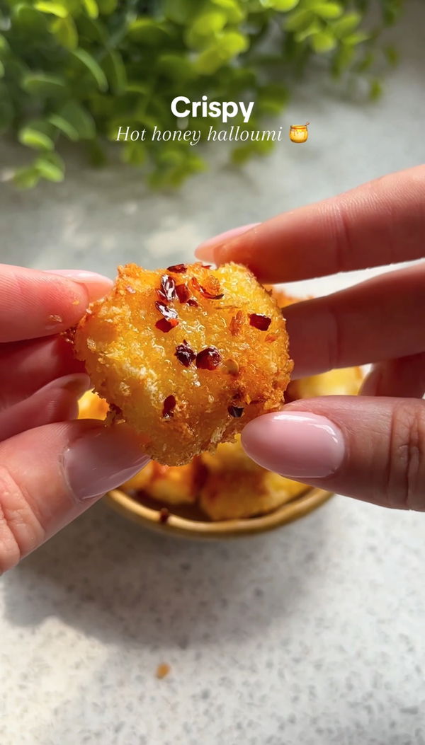 Crispy hot honey halloumi bites