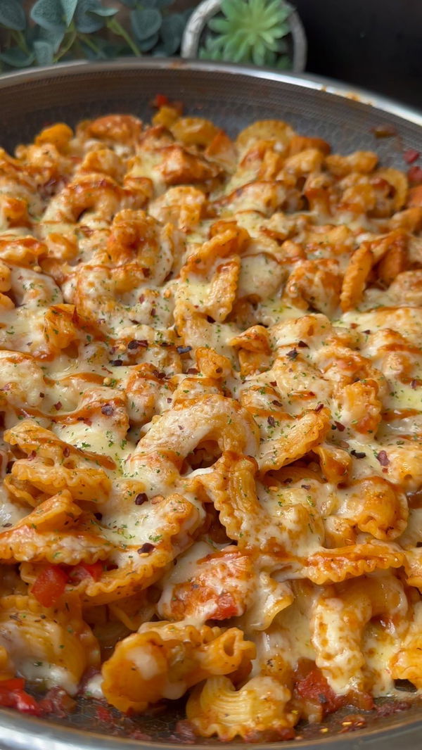 Cheesy BBQ Chicken Pasta