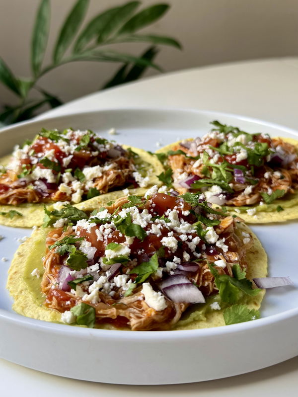 Slow Cooker Chicken Tinga Tacos
