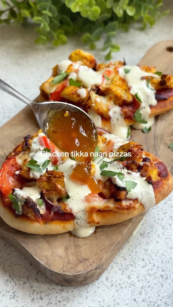 Chicken Tikka Naan Pizzas🍕