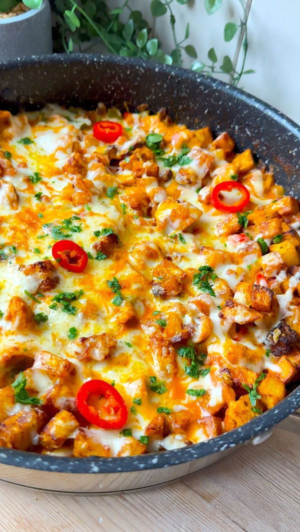 Cheesy Mexican Chicken and Potato Bake 🍗