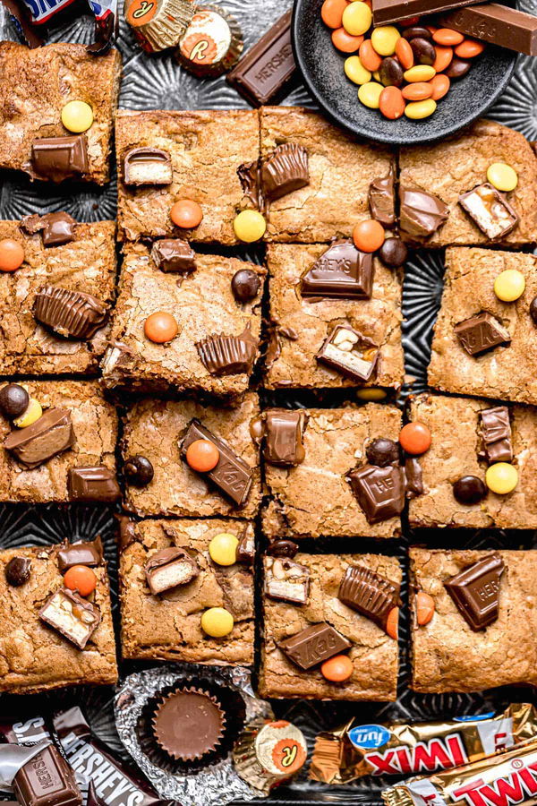 Gooey Candy Bar Blondies