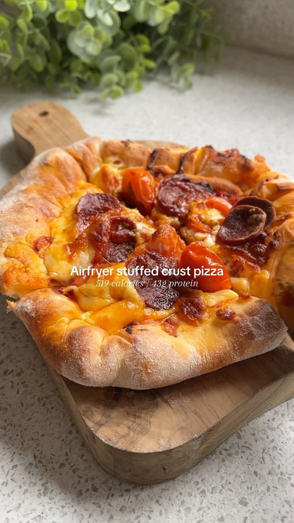 Air-fryer stuffed crust pizza🍕