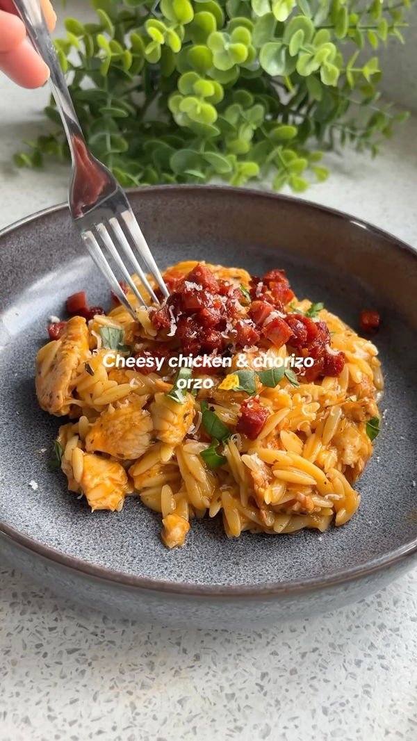 Cheesy Chicken & Chorizo Orzo