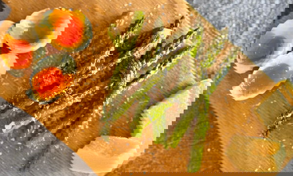Air Fryer Roasted Asparagus