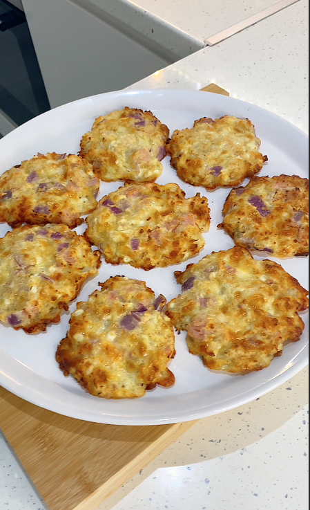Cottage Cheese Mini Pizzas
