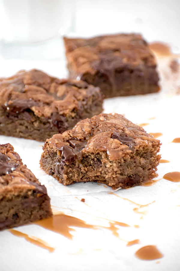 Caramel Swirled Brown Butter Chocolate Chunk Blondies