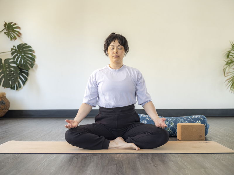 Gratitude Yin yoga practice ｜ gentle evening yoga ｜ 20min