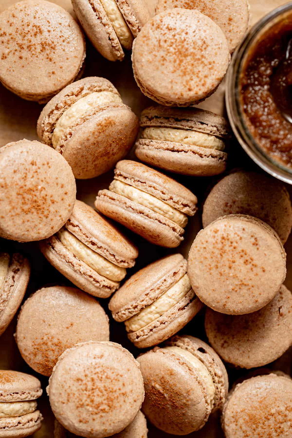 Apple Butter Macarons