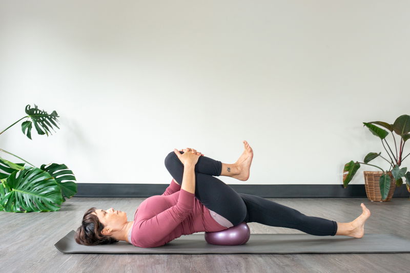 Postpartum gentle mobility (using small pilates ball) ｜ 20min ｜ whole body ｜ mat based practice