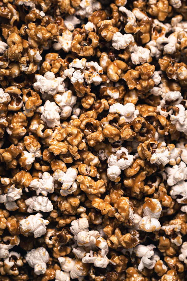 Homemade Salted Caramel Popcorn