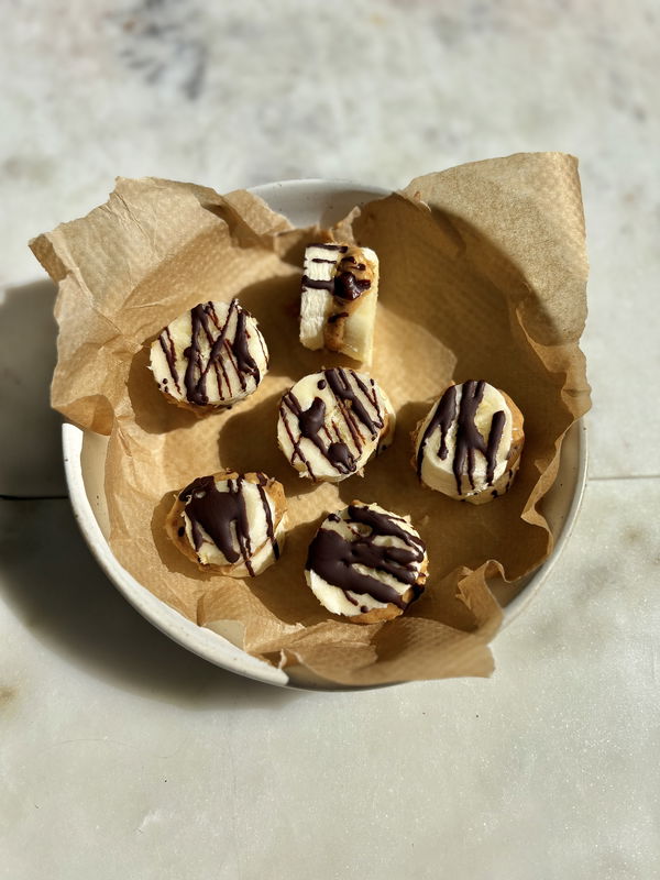 Banana, Peanut Butter & Chocolate Bites