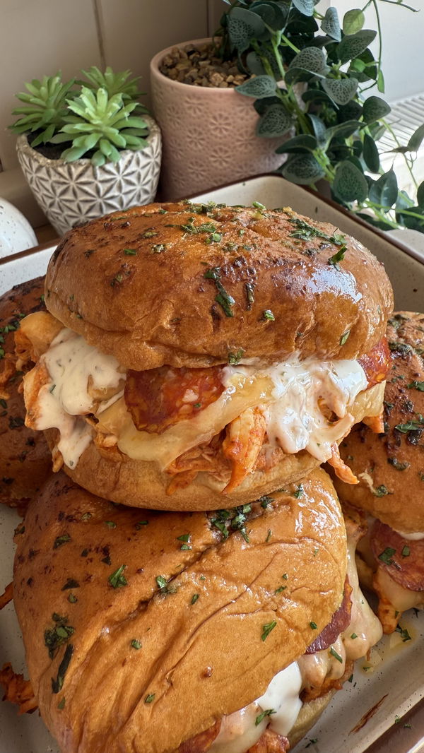 Pepperoni and Chicken Pizza Sliders