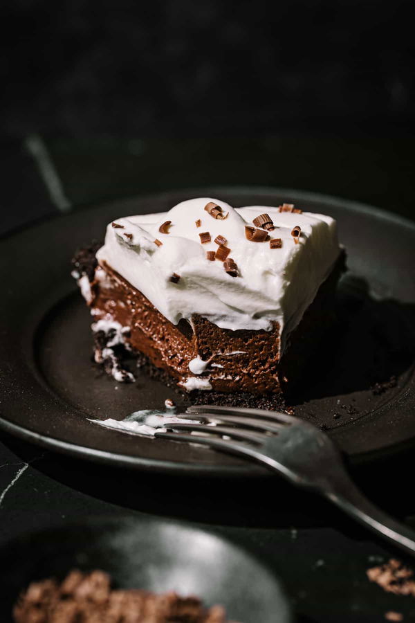 No Bake Chocolate Mousse Pie