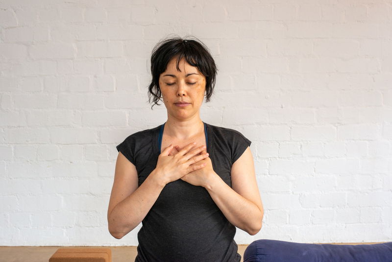 Yin yoga for healing ｜ 60min ｜ chest & heart opening ｜ letting go