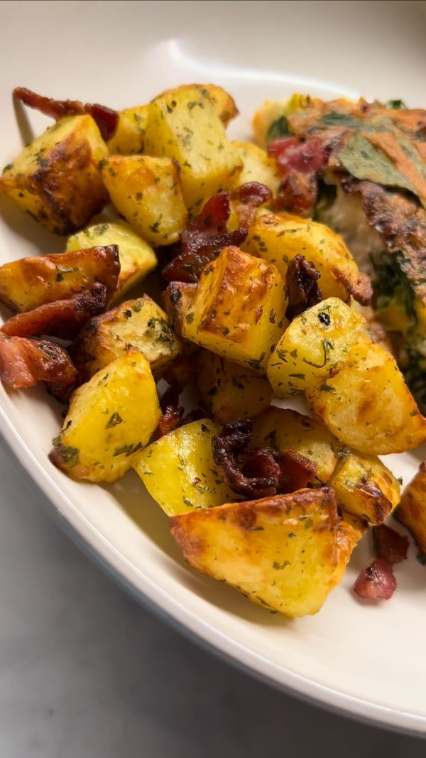 Crispy Garlic Bacon Potatoes