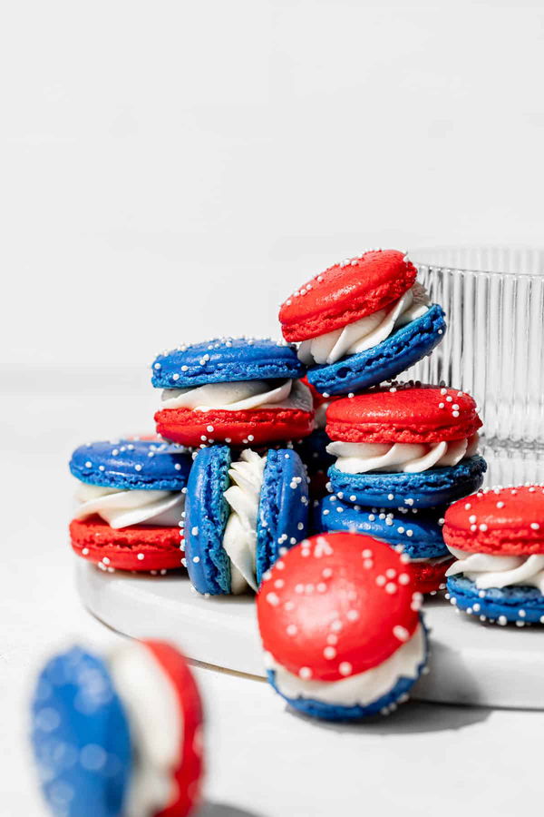 4th of July Macarons