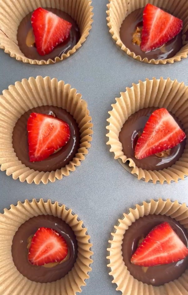 Strawberry and Biscoff Cups