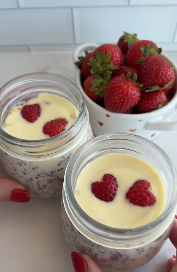 Strawberry and White Chocolate Valentines Overnight Oats