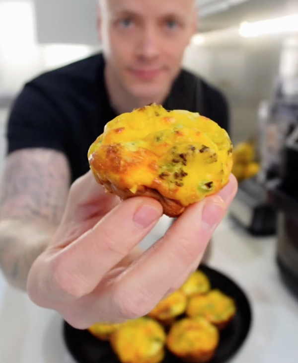 Cheesy Broccoli Egg Muffins
