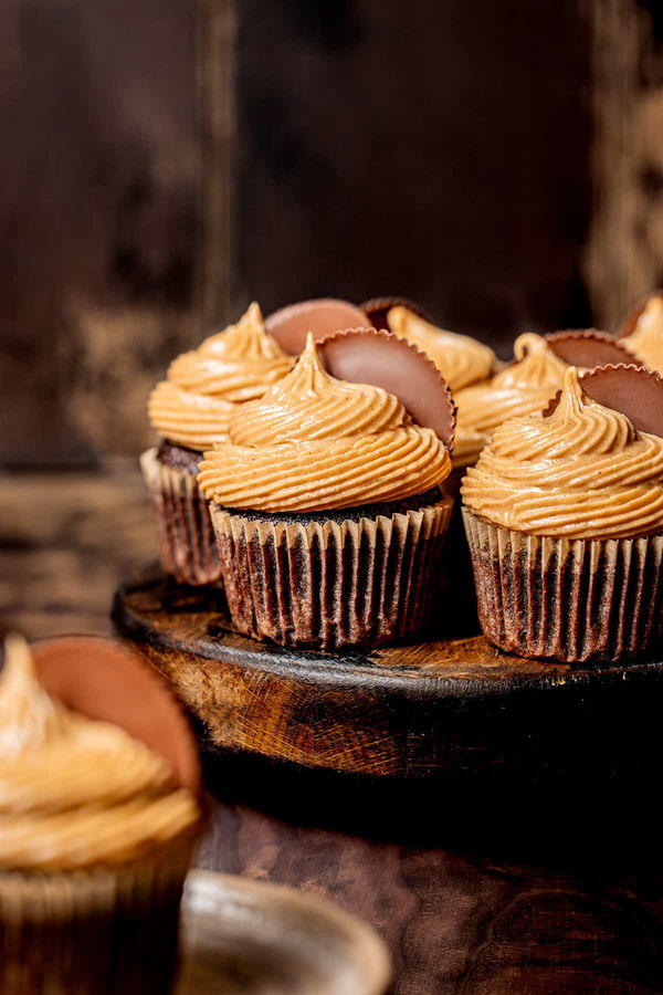 Chocolate Peanut Butter Cup Cupcakes