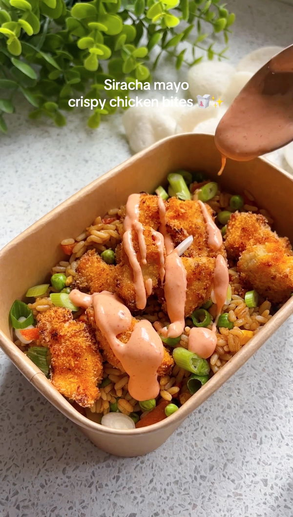 Sriracha mayo crispy chicken bites with veg fried rice