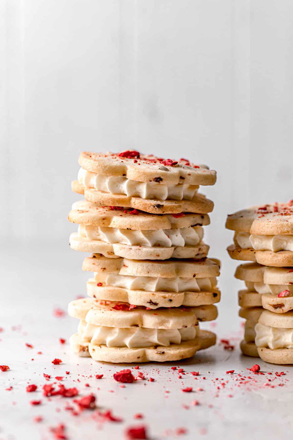 Strawberry Cheesecake Cookies