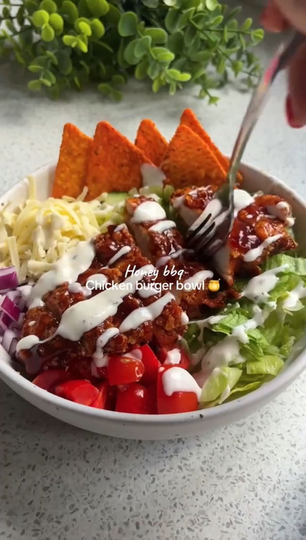 Honey bbq chicken burger bowl 😮‍💨