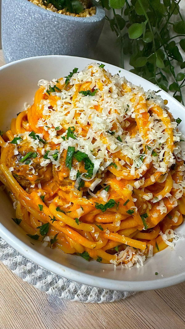 20 Minute Creamy Spaghetti and Meatballs🍝