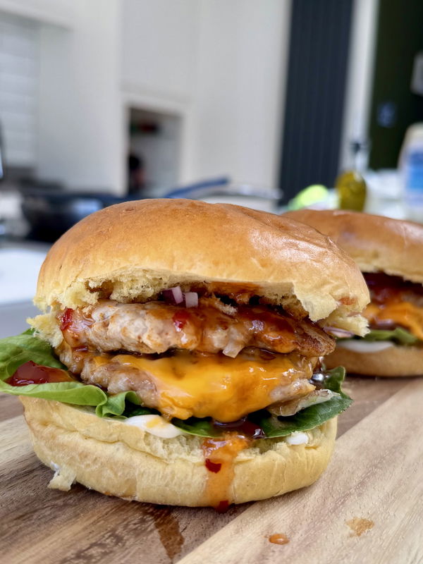 Sweet Chilli Chicken Smash Burgers