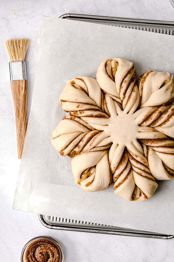 Overnight Buttermilk Cinnamon Star Bread