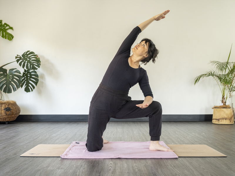 Soothing Yoga - lower back and side body relief ｜ 25min practice