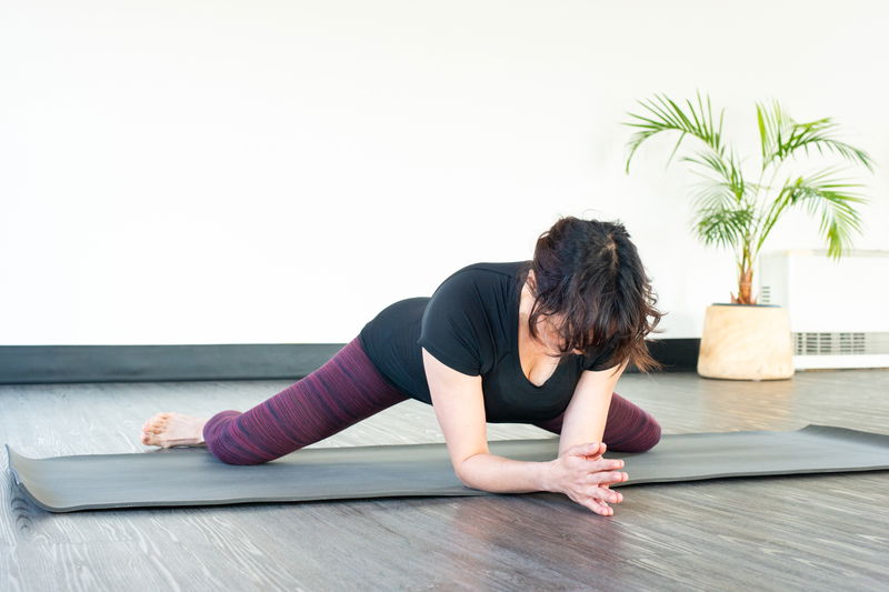Whole body deep relief yoga ｜ inner thighs, hips & upper body ｜ 20min practice
