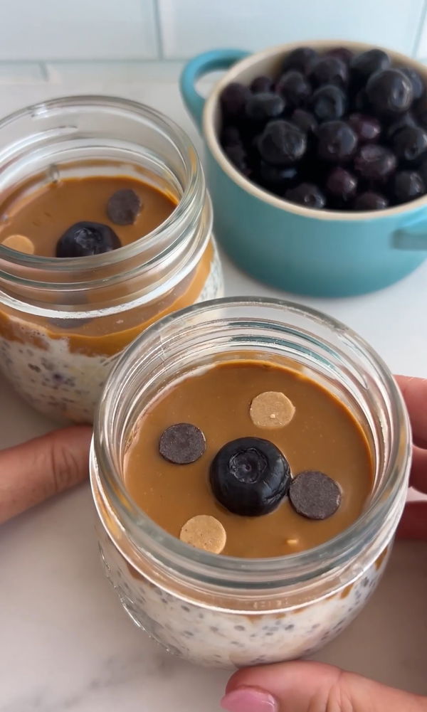 Biscoff and Blueberry Overnight Oats