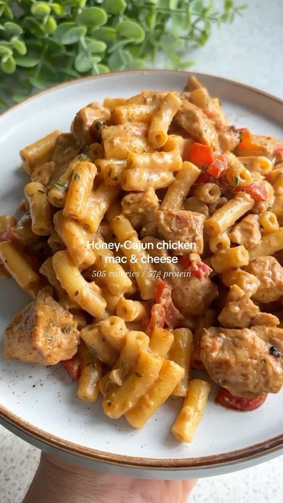 Honey-Cajun Chicken Mac & Cheese🧀