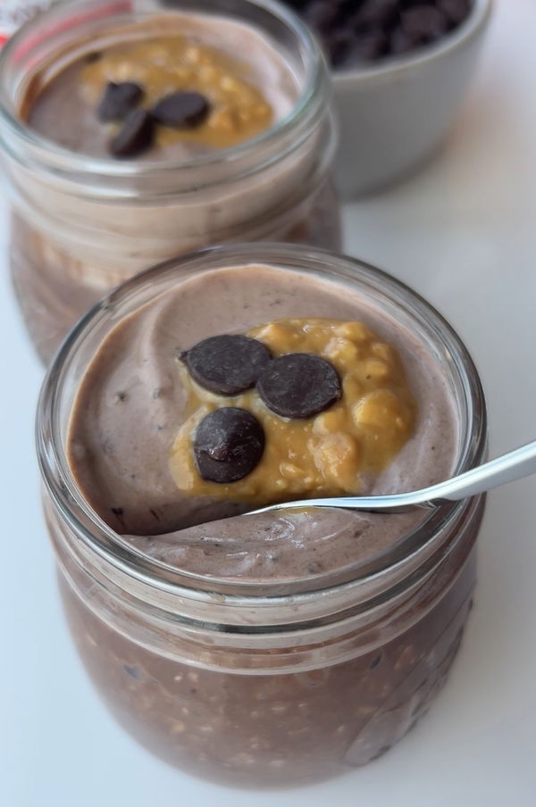 Chocolate Peanut Butter Overnight Oats