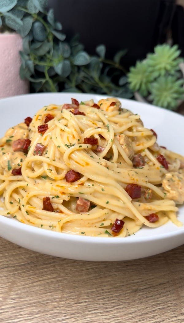 Creamy Chicken and Chorizo Spaghetti