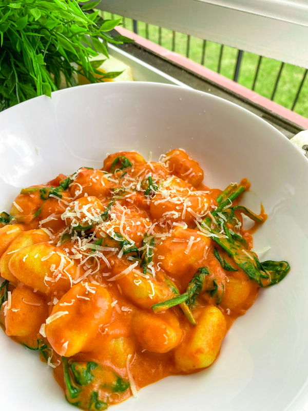 Creamy Tomato and Spinach Gnocchi