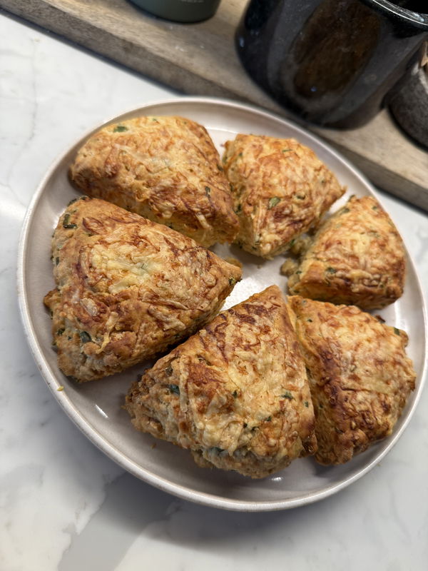 Cheese & Chive Scones 🧀