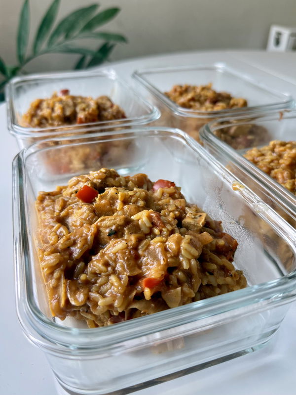 One Pan Chicken & Red Pepper Rice