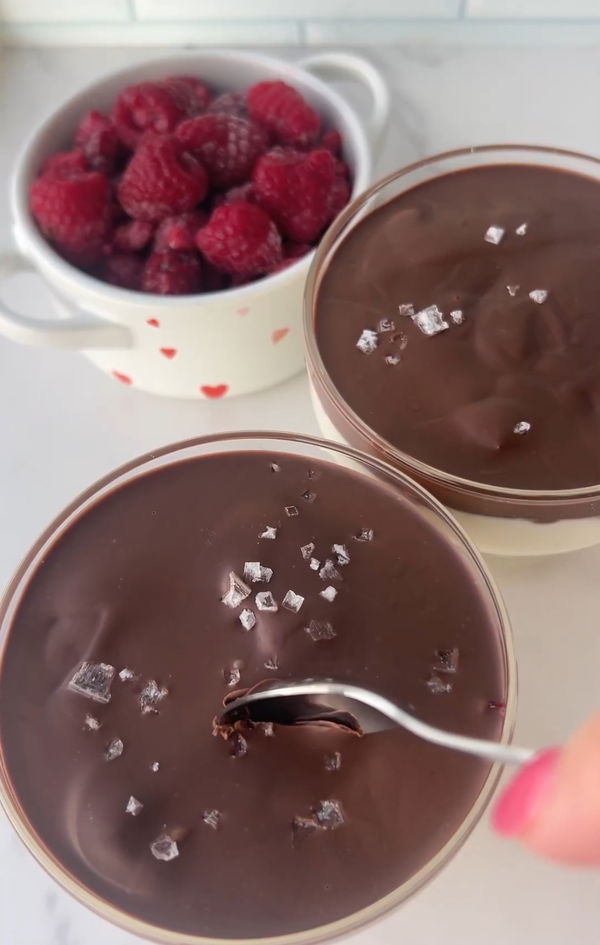 Chocolate Shell Raspberry and Vanilla Yoghurt Bowl