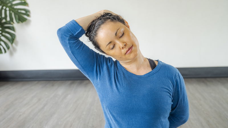 25min Unravel the neck, shoulders & upper body yoga | seated practice |