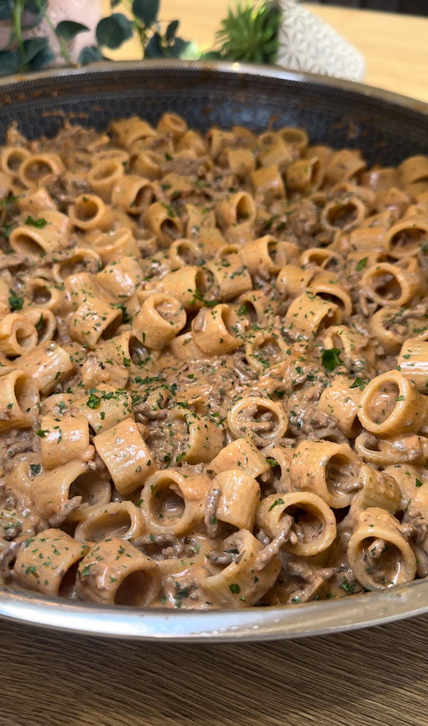 Garlic, Parmesan and Tomato Beef Pasta