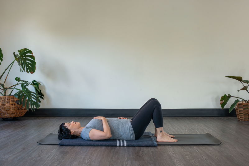 20min Post birth yoga recovery ｜ heal abdominal separation ｜ rest & recuperate