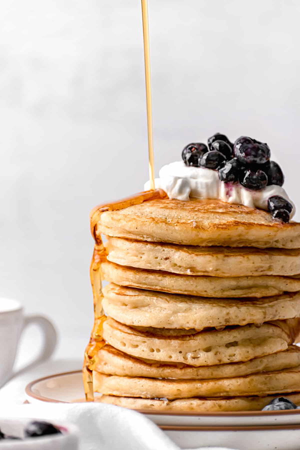 Ultra Fluffy Buttermilk Pancakes