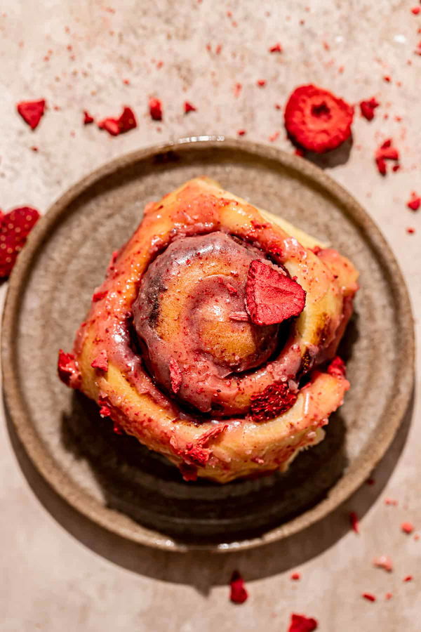 Roasted Strawberry Cinnamon Rolls