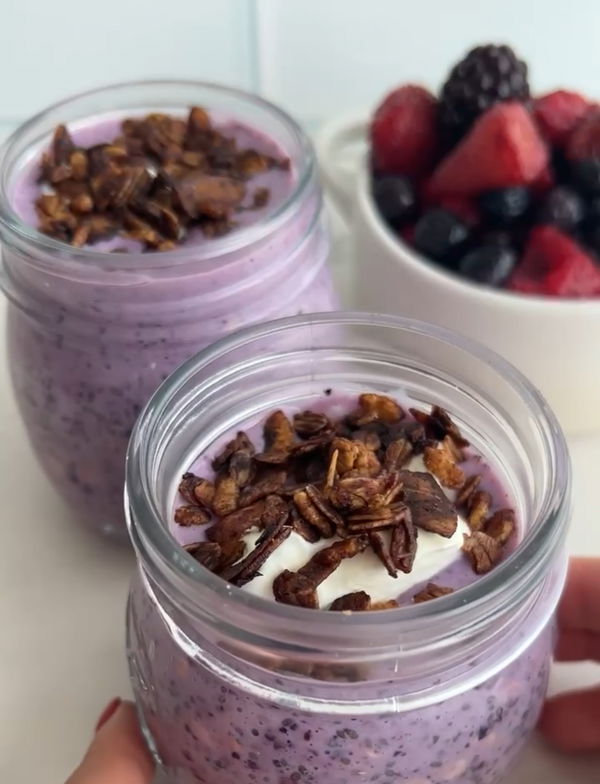 Mixed Berry Smoothie Overnight Oats