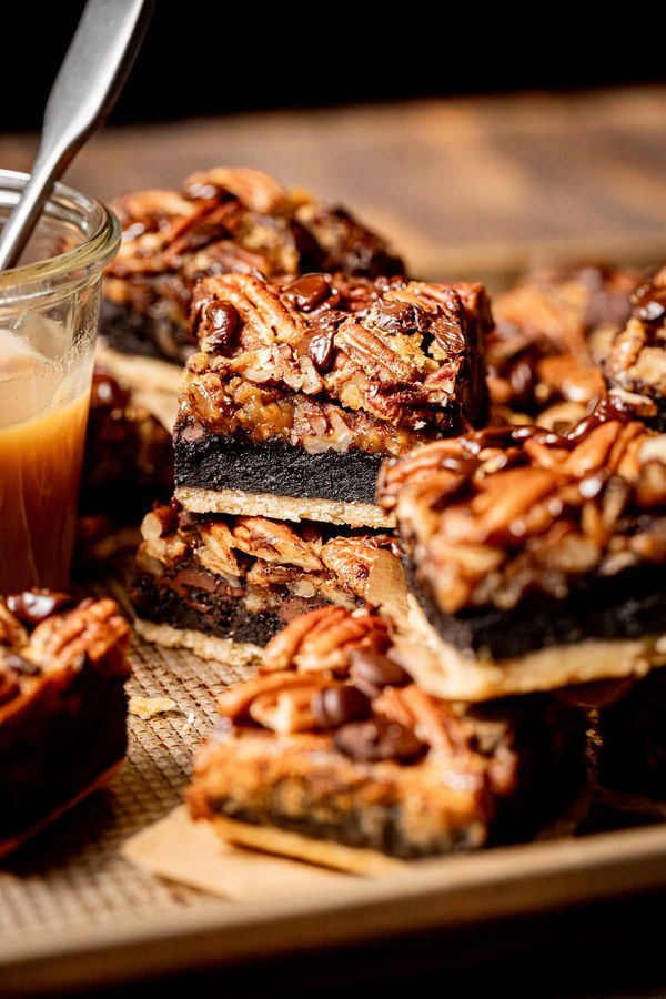 Turtle Pecan Pie Brownies